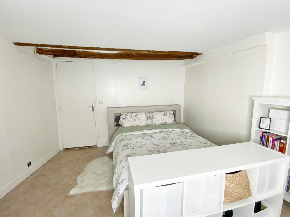 Cosy Apartment In The Heart Of Фонтенбло Екстериор снимка