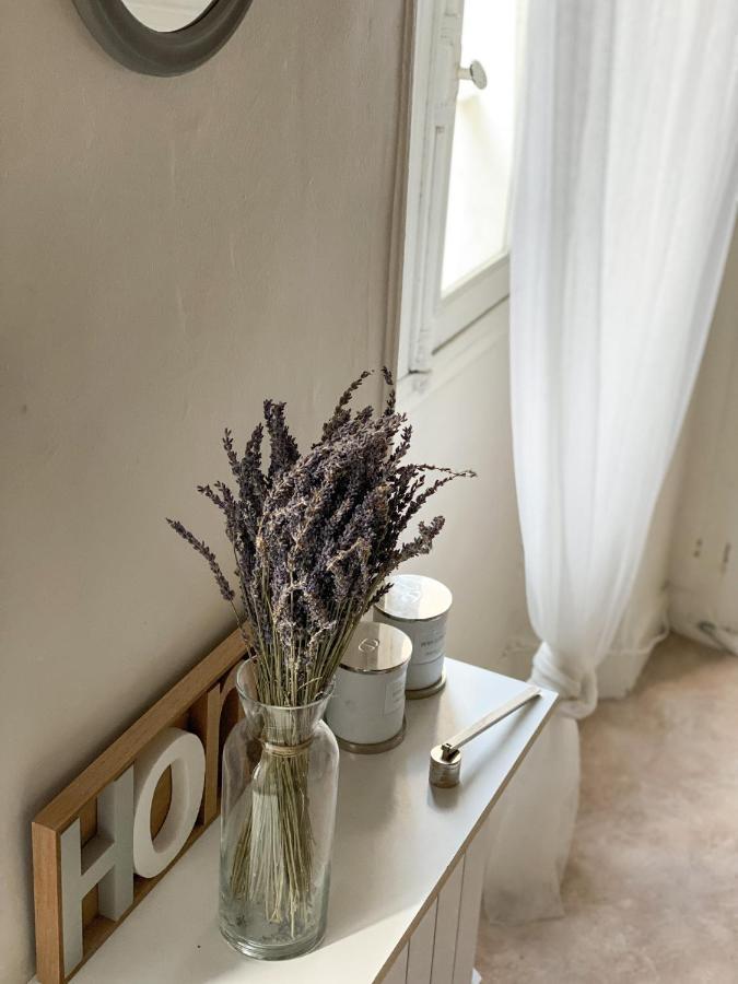 Cosy Apartment In The Heart Of Фонтенбло Екстериор снимка