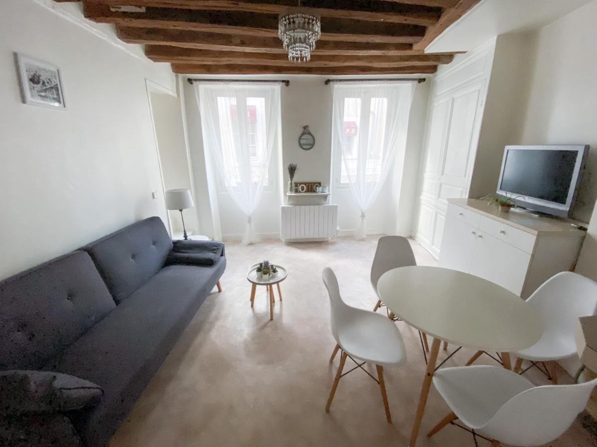Cosy Apartment In The Heart Of Фонтенбло Екстериор снимка